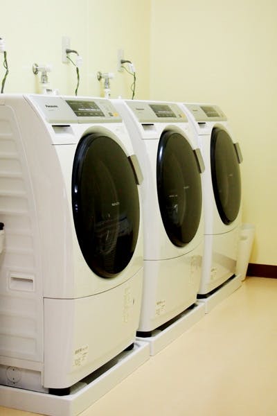 サービス付き高齢者向け住宅いこいの和泉 洗濯室
