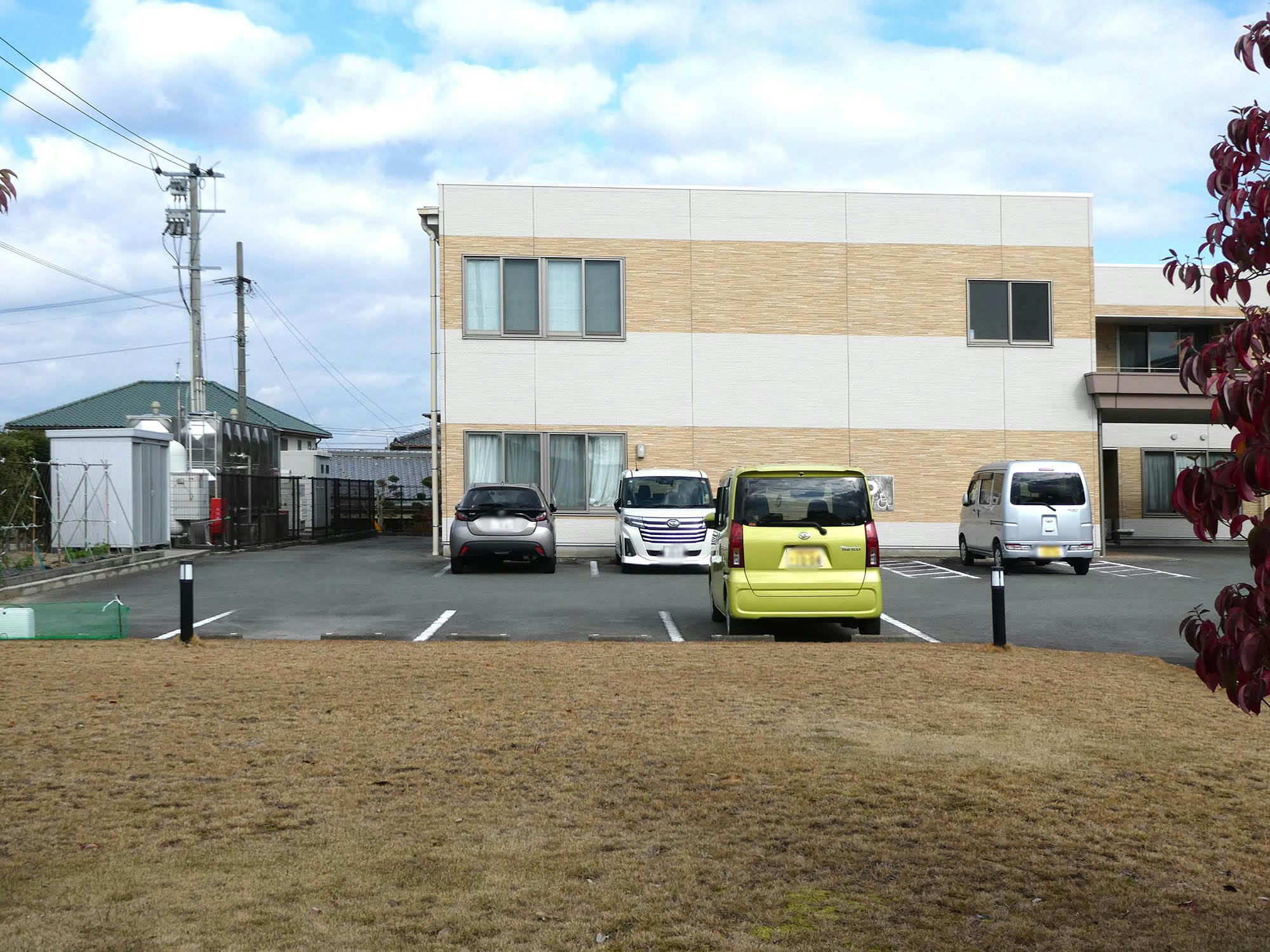 住宅型有料老人ホーム 菜の花 駐車場