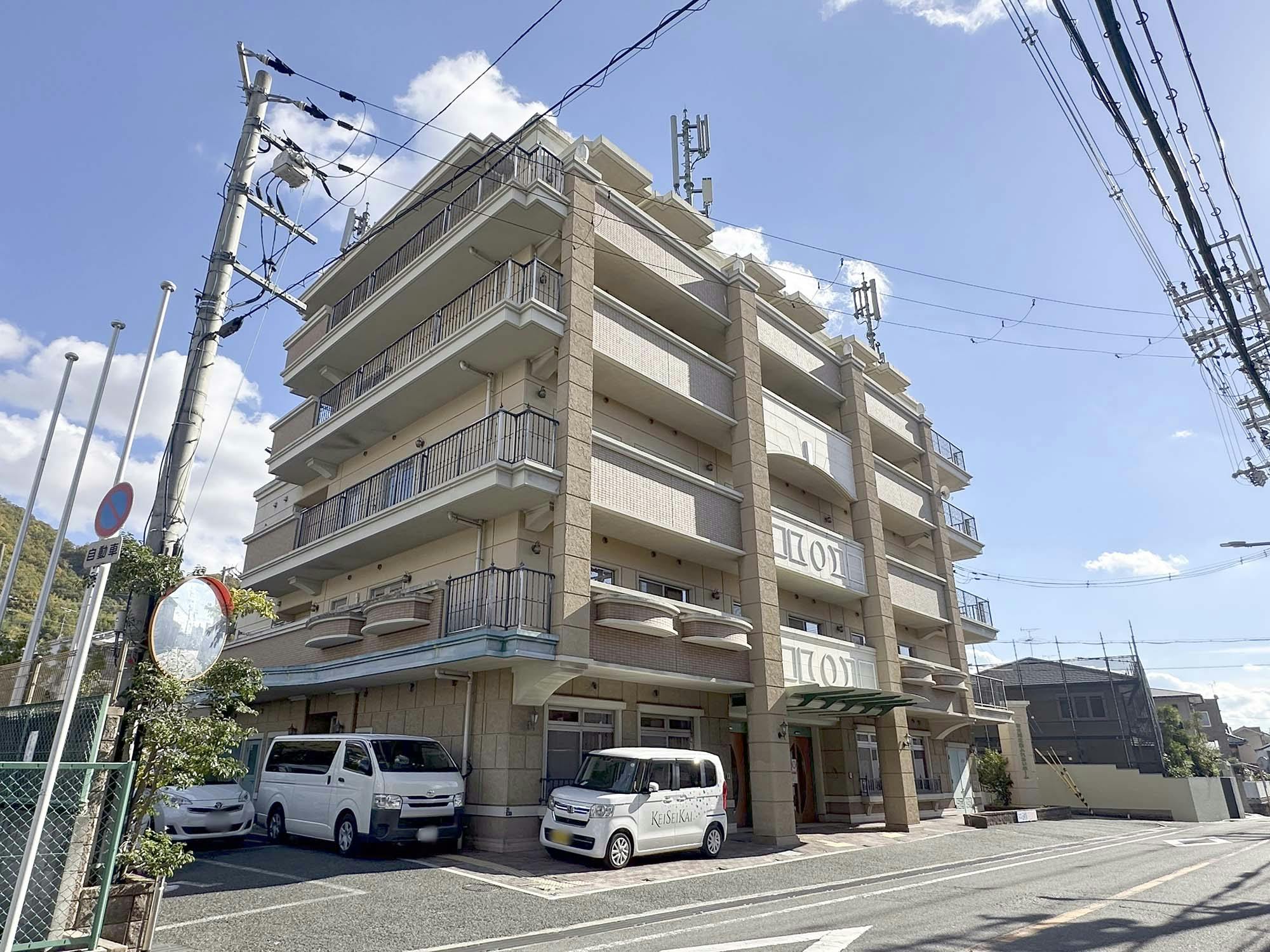 シニアホーム飯盛 外観