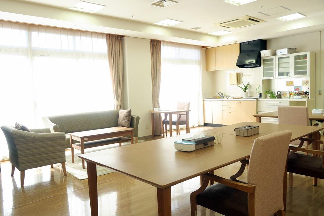 リハビリホームくらら芦屋 2F リビングルーム兼食堂兼機能訓練室