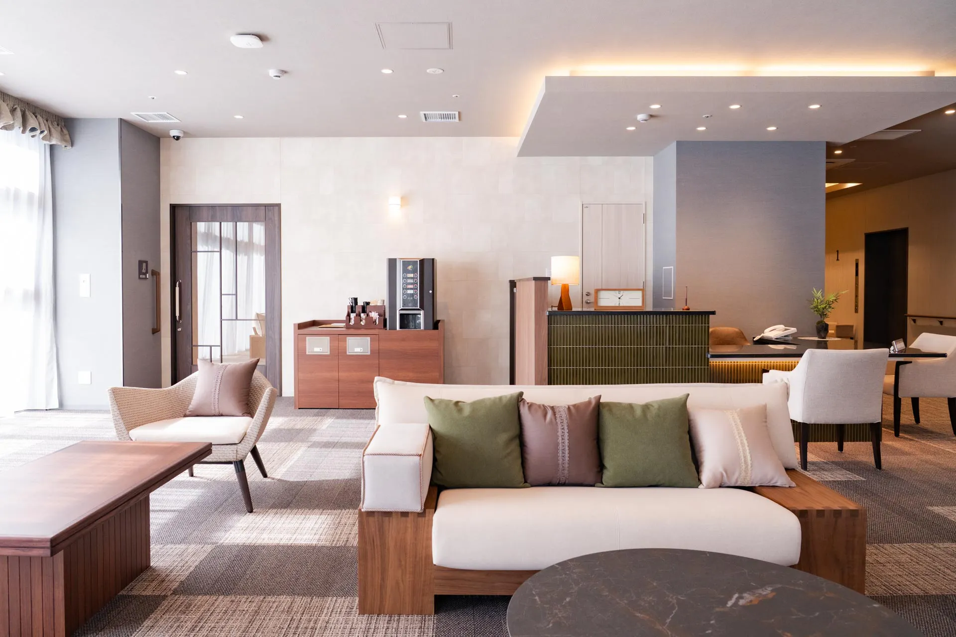 SOMPOケア ラヴィーレ平和大通り エントランス