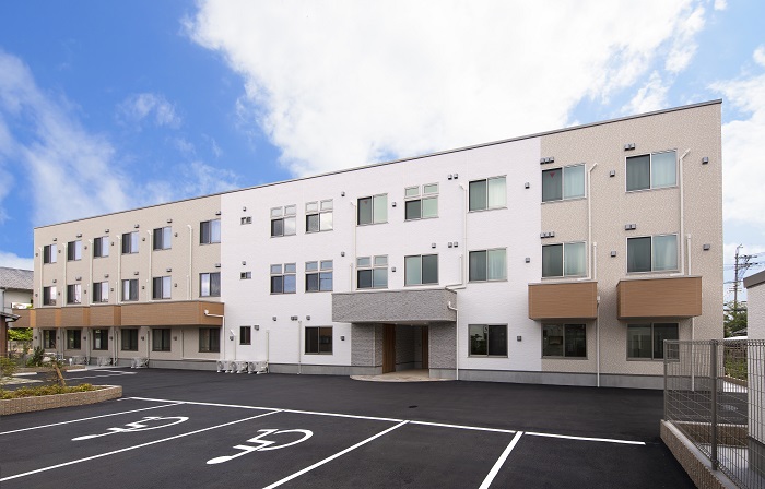 ひなた八尾 外観