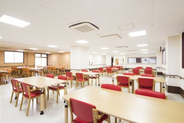 介護付有料老人ホーム エイジ・ガーデン北加賀屋 食堂