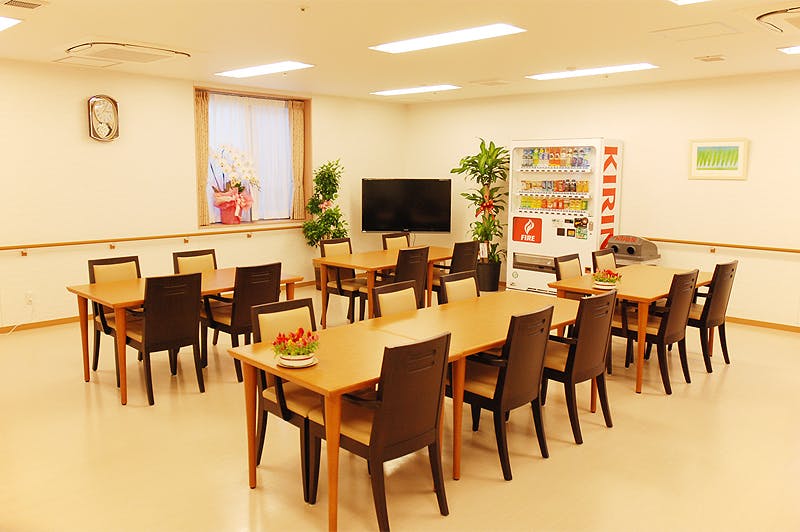 住宅型有料老人ホーム シニアトラスト 食堂