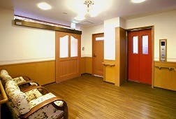 そんぽの家竹ノ塚サンフラワー エレベーターホール