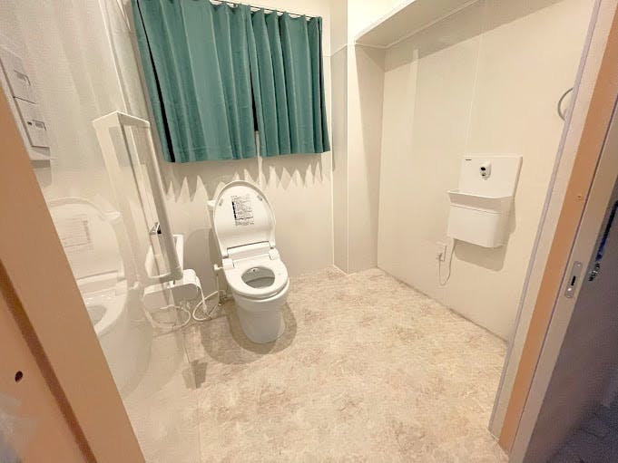 住宅型有料老人ホーム紬 共用トイレ