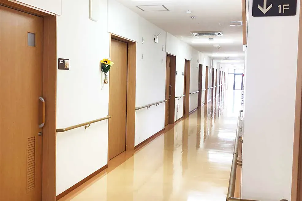 やさしい手シニアリビングやさしえ東城 廊下