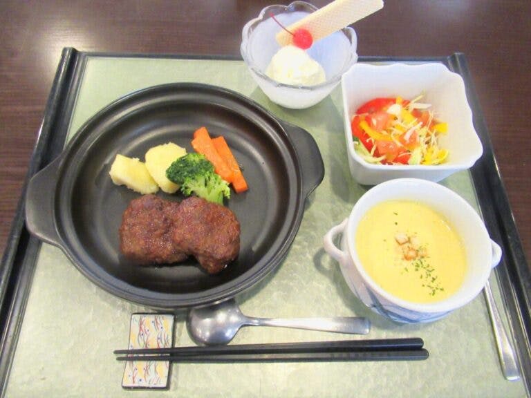 介護付有料老人ホーム アムール新宮 ランチ