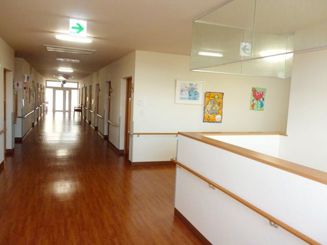 住宅型有料老人ホームうらら川原 廊下