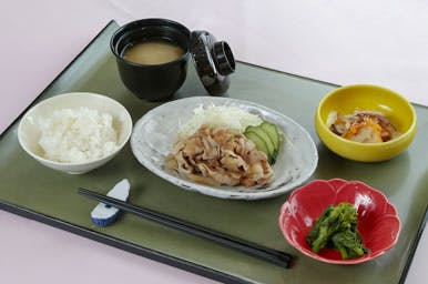 コンフォートヒルズ六甲 昼食例