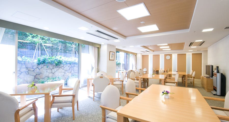 トラストガーデン南平台 メインダイニング