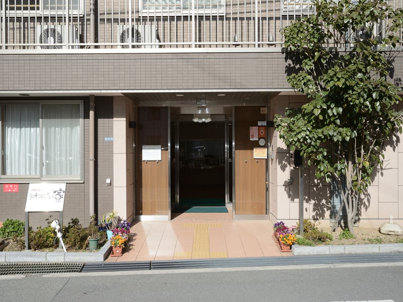 介護付有料老人ホーム プレザンメゾン吹田 玄関