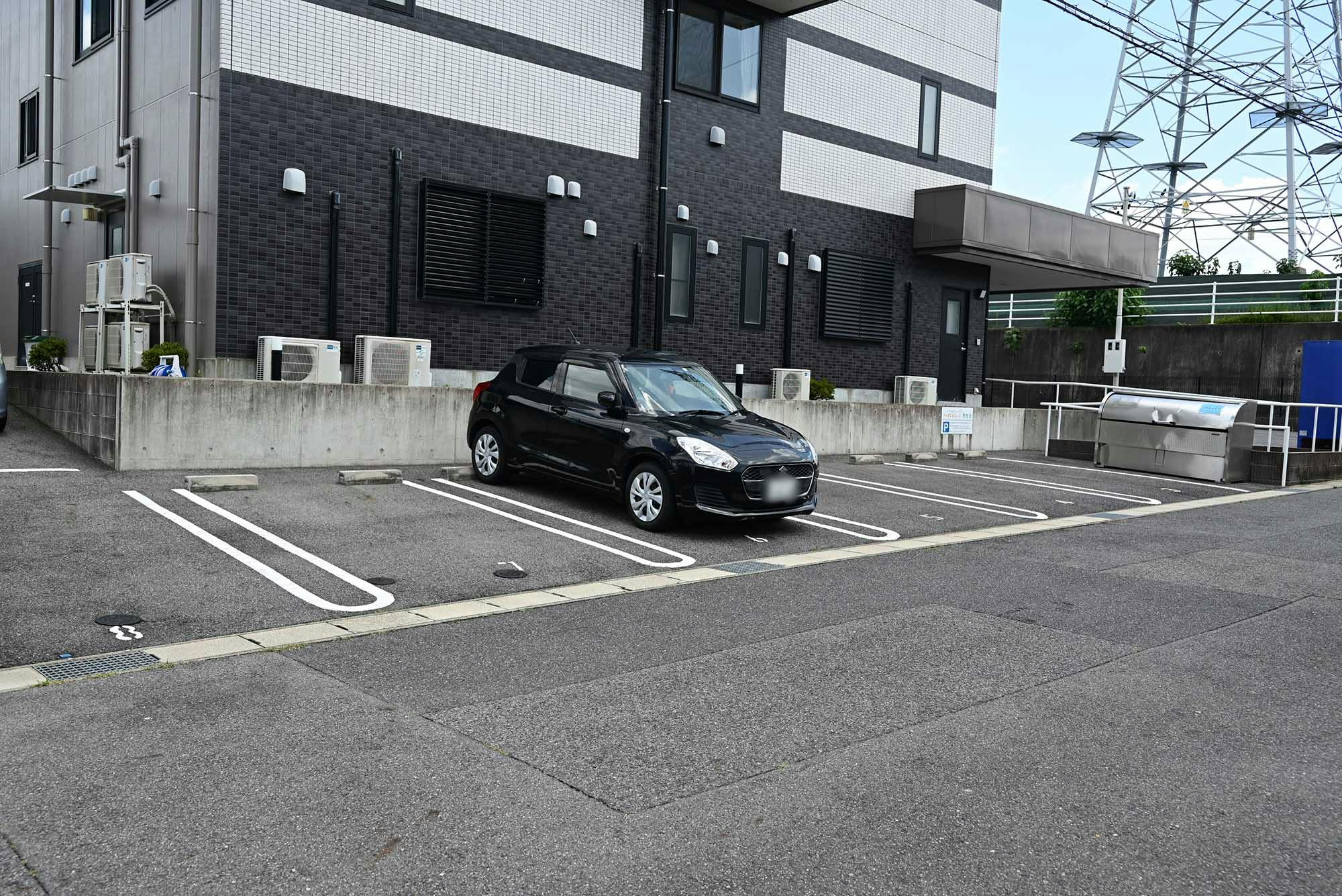 ファインビレッジ緑花台 駐車場