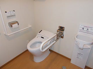 ご長寿くらぶ 足立・梅田 トイレ