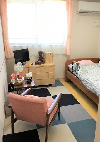 ロイヤルケア向陽中之島 居室