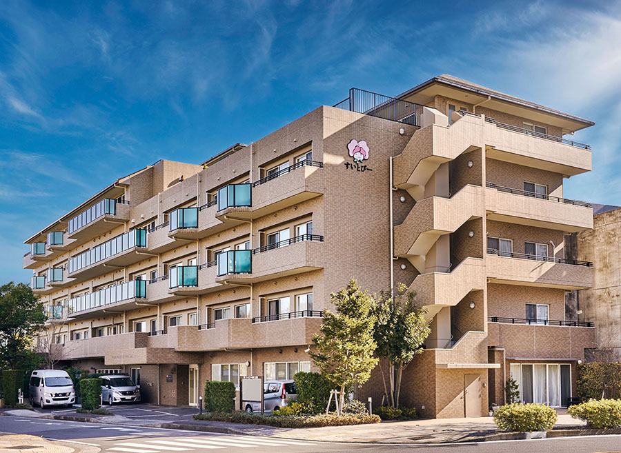 すいとぴー 本牧三溪園 外観