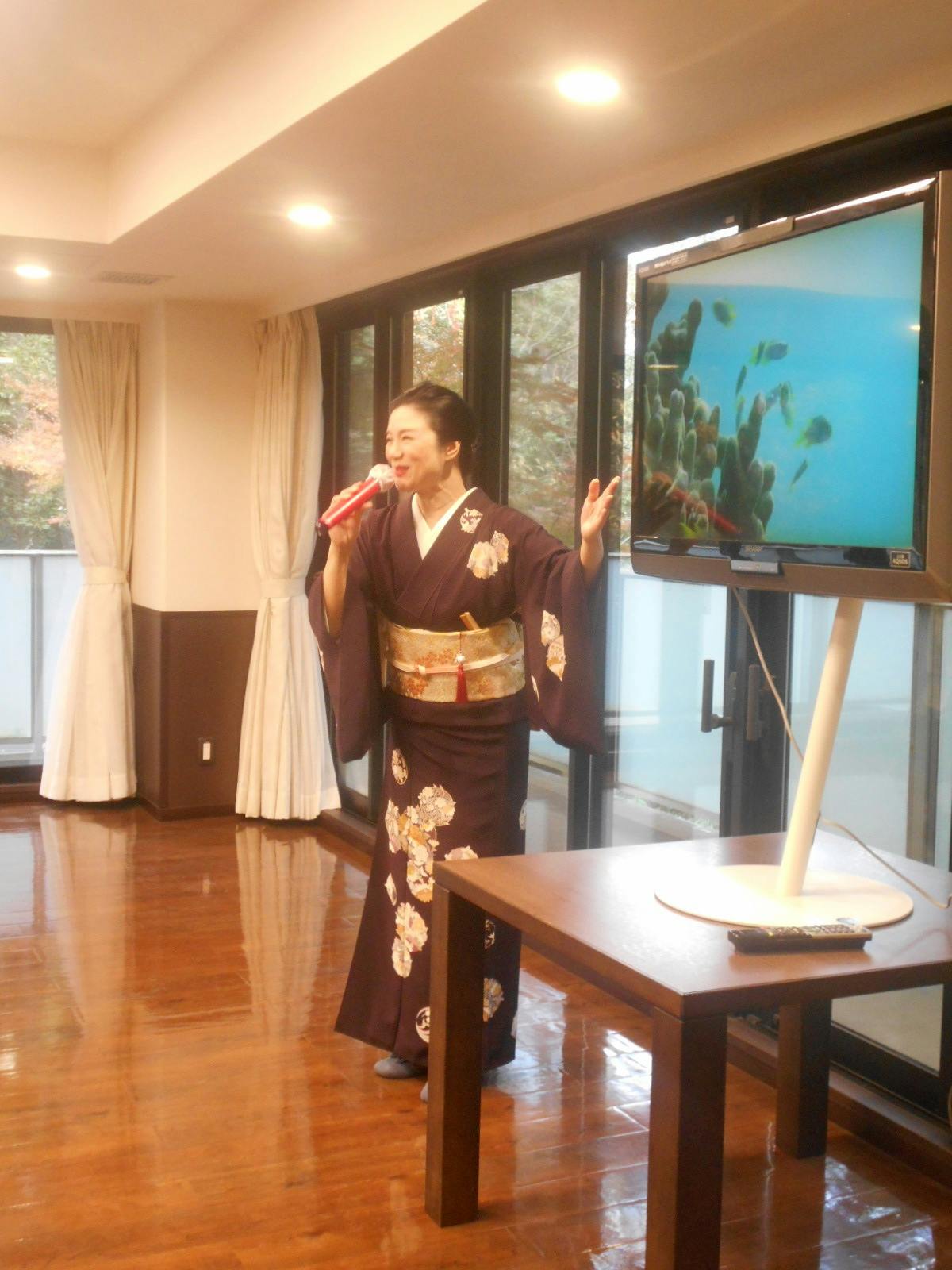 ニチイホーム江古田の杜 歌謡ショー