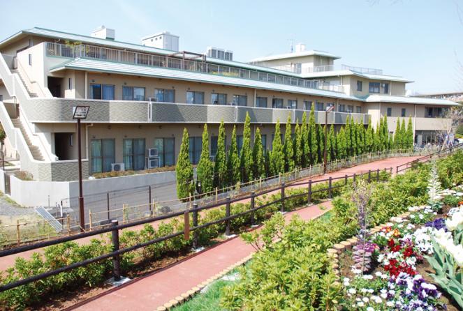 SOMPOケアラヴィーレ高座渋谷 外観