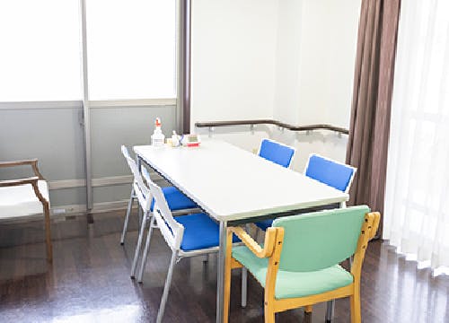 夕映えの里 面談室