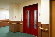 スーパー・コート松原 エレベーター