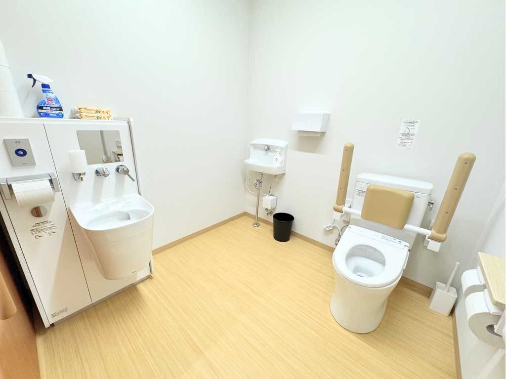 MYYケアリング岸和田 共用トイレ