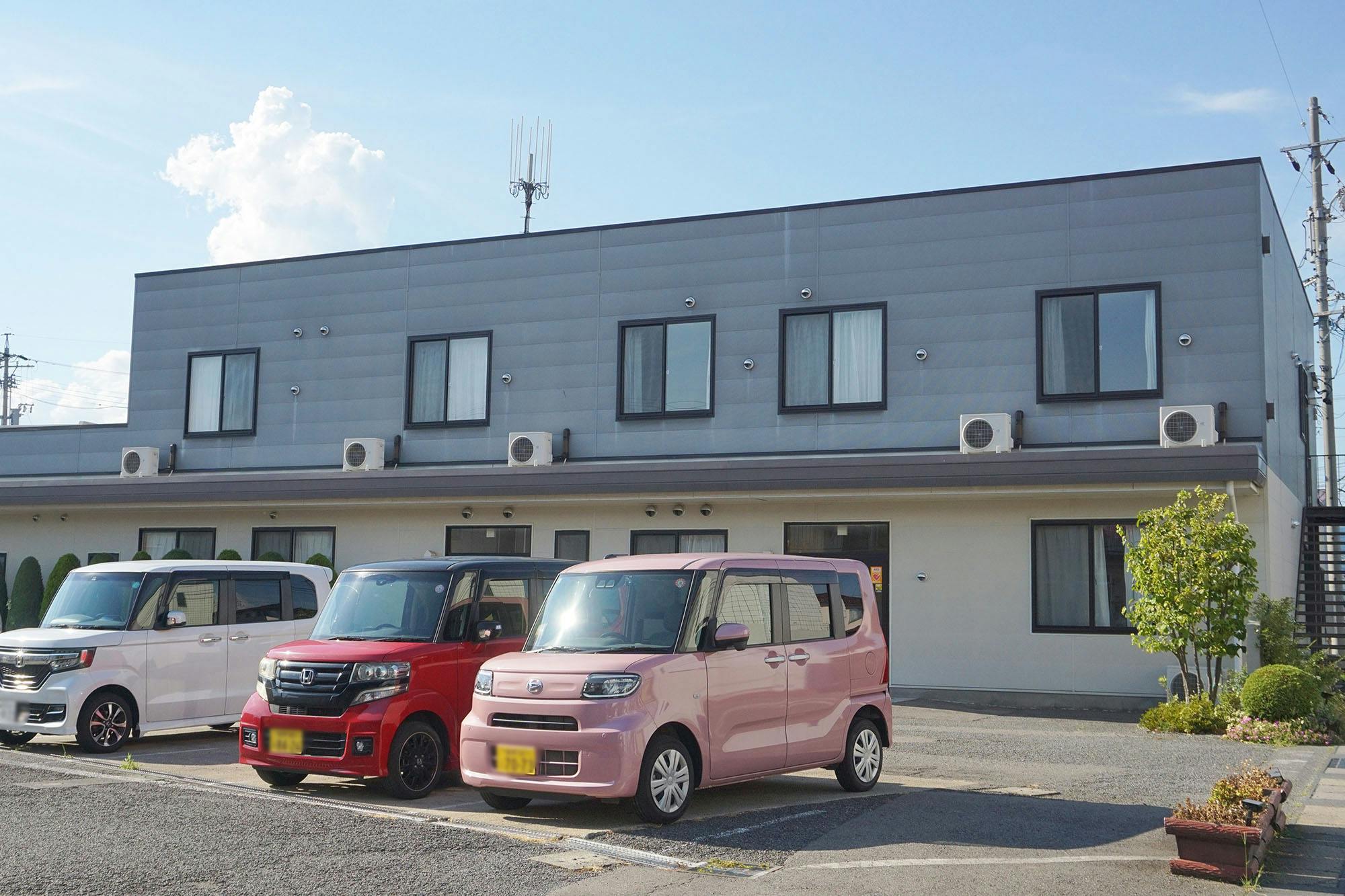 サービス付き高齢者向け住宅ケアホーム高田 駐車場