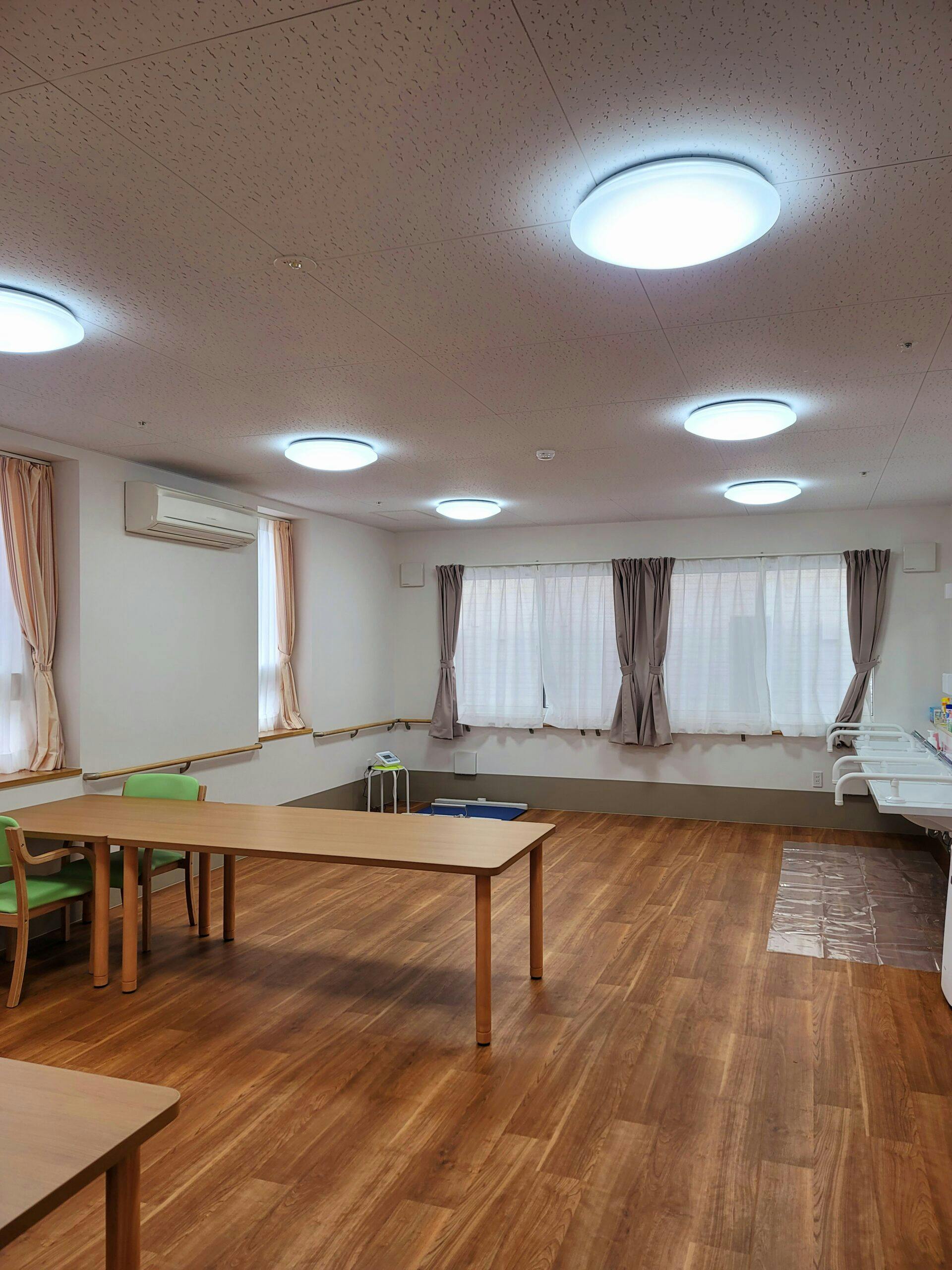 みつばメゾン足立六町 食堂