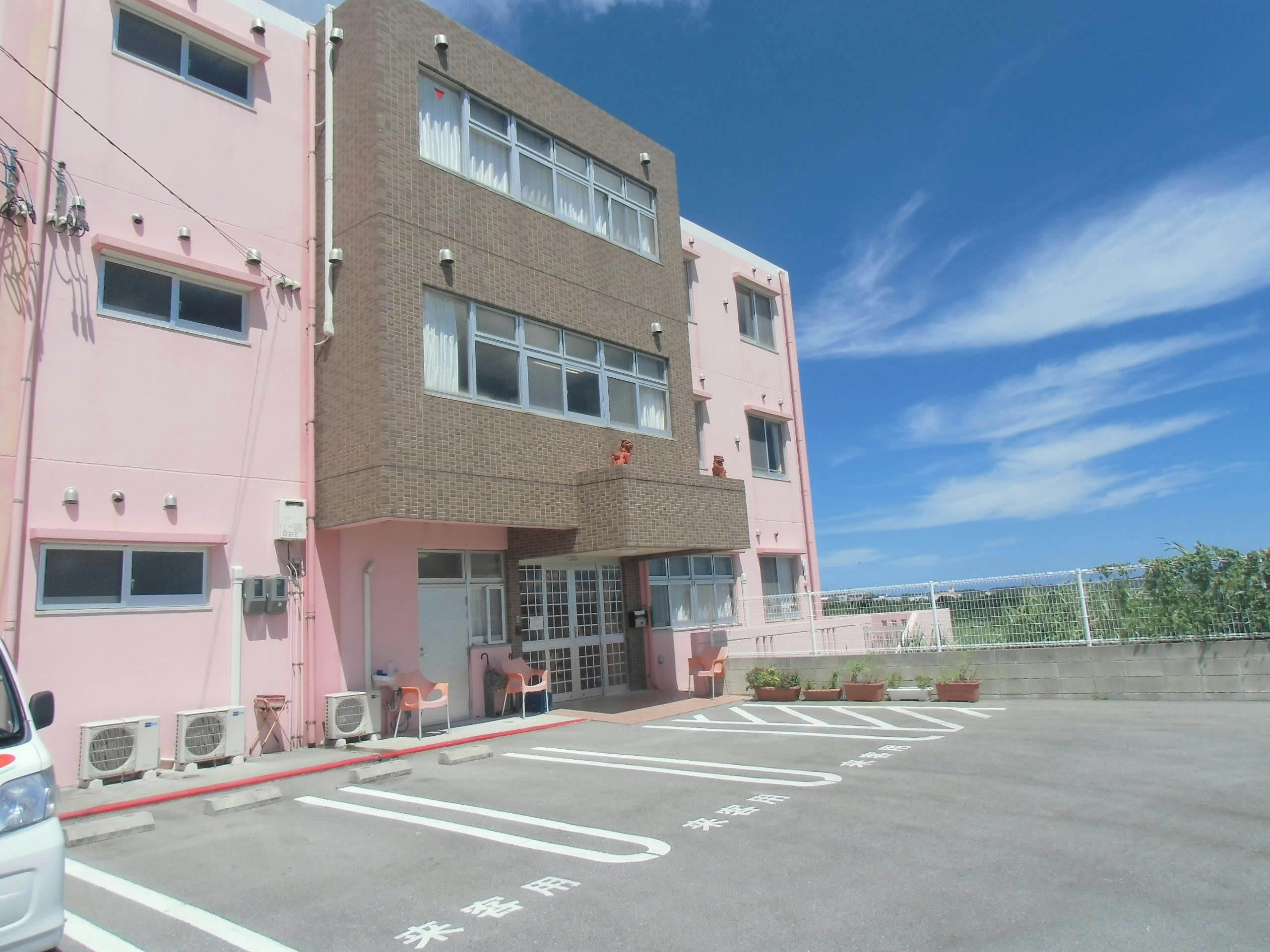 サービス付き高齢者向け住宅ここいちうるま 外観
