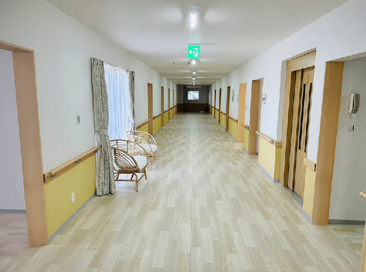 老人ホームますとみ 廊下