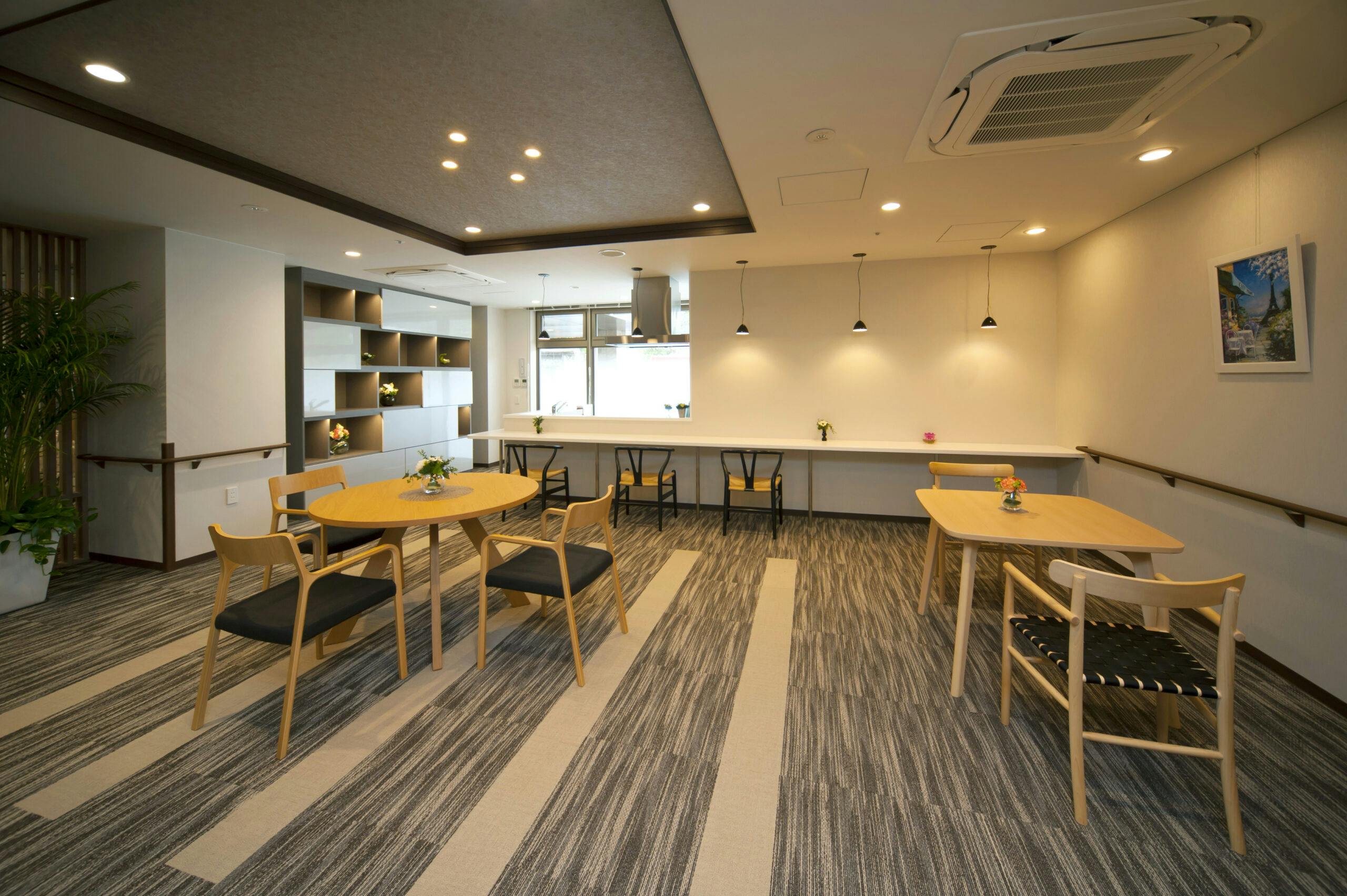 チャームスイート仁川 カフェコーナー
