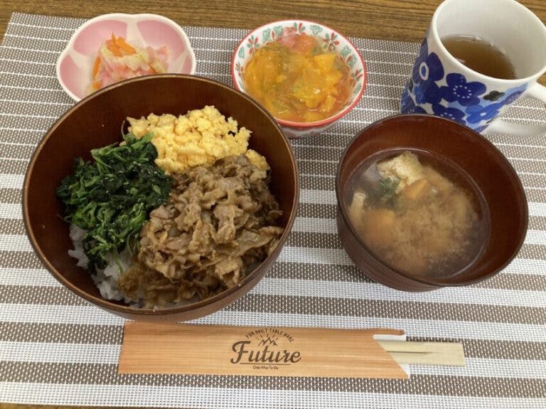 愛の家グループホーム秋田千秋中島町 昼食