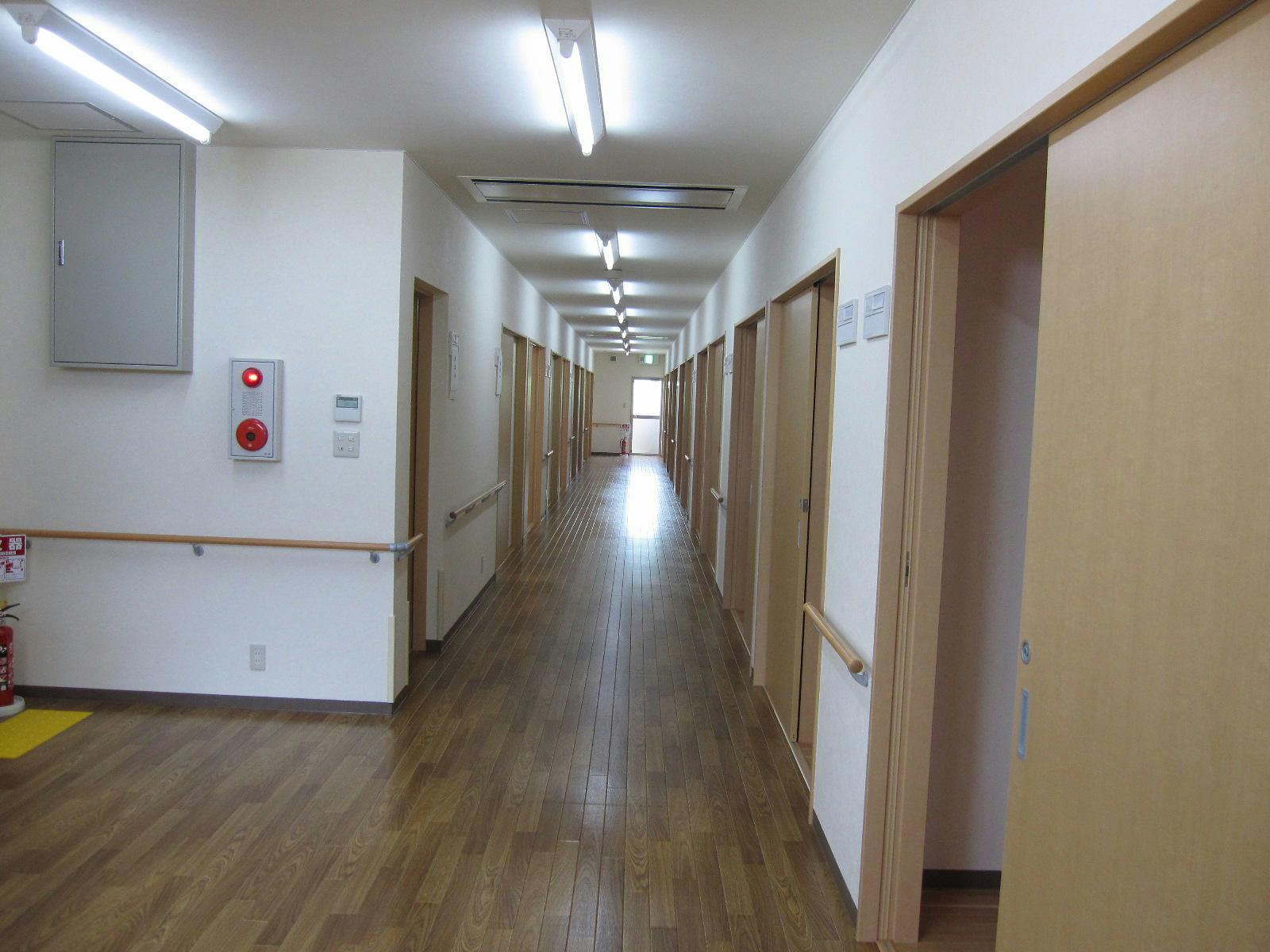 ライフパートナー深井 廊下