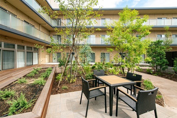 ニチイホーム杉並松庵 庭園