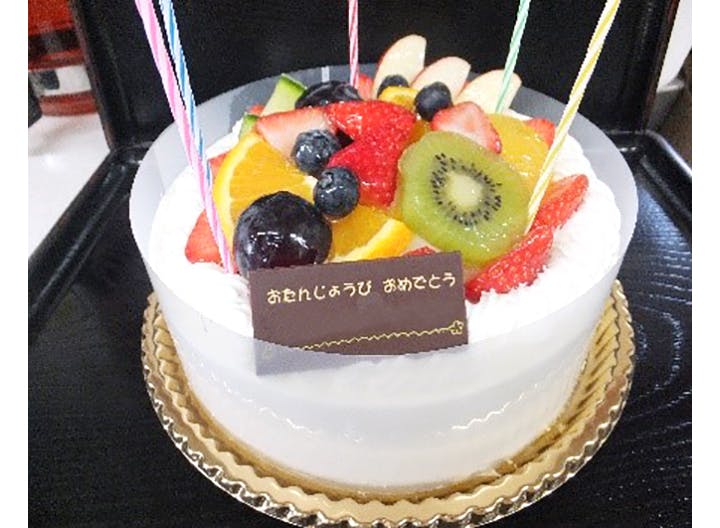 グループホームたのしい家木川東 誕生日会