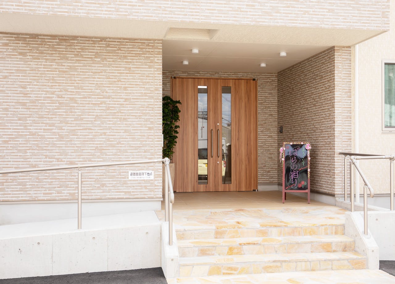 ばらの宿り エントランス