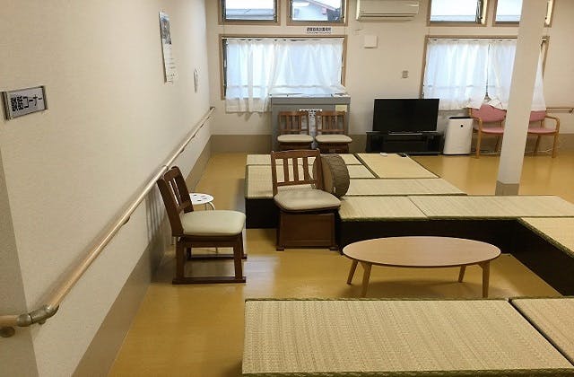 友乃里 事務所