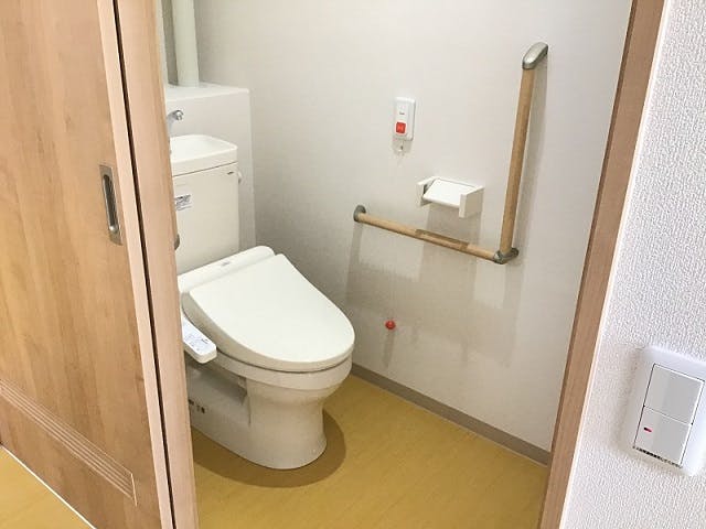 ナーシングケアはな 居室トイレ