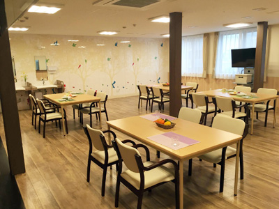 サービス付き高齢者向け住宅まごころの杜 食堂・談話スペース