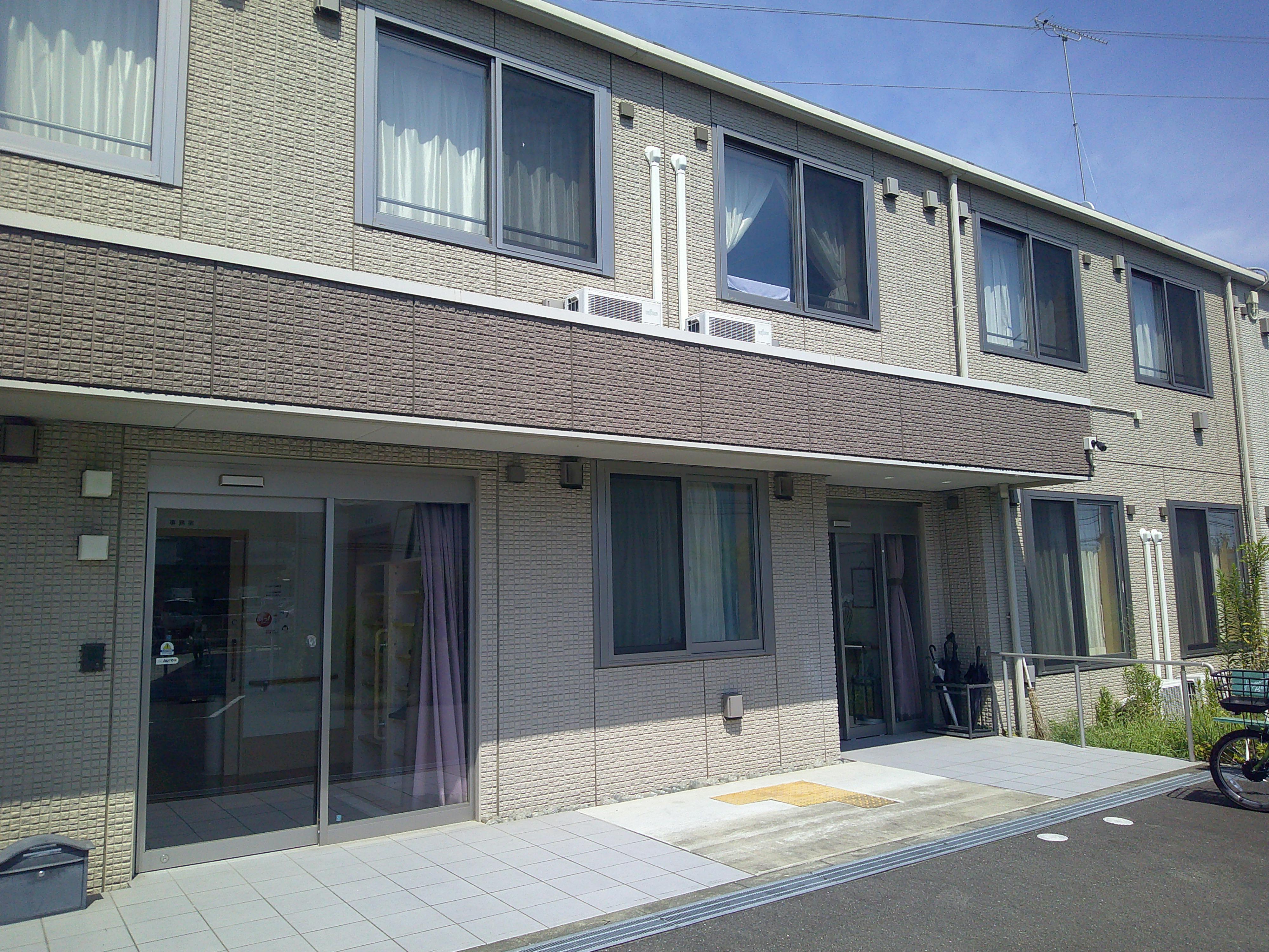 ふるさとホーム戸塚 玄関