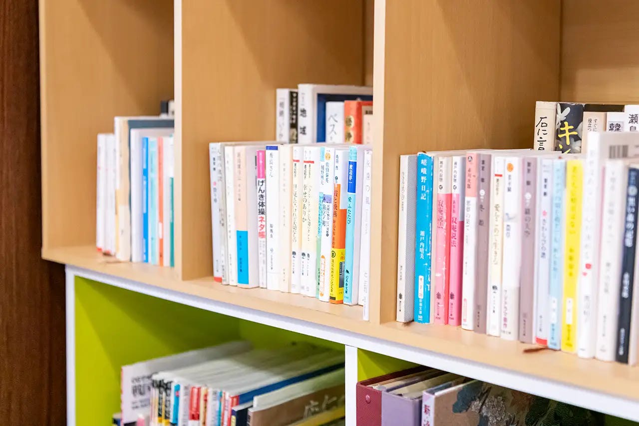 イリーゼ狭山 ミニ図書館