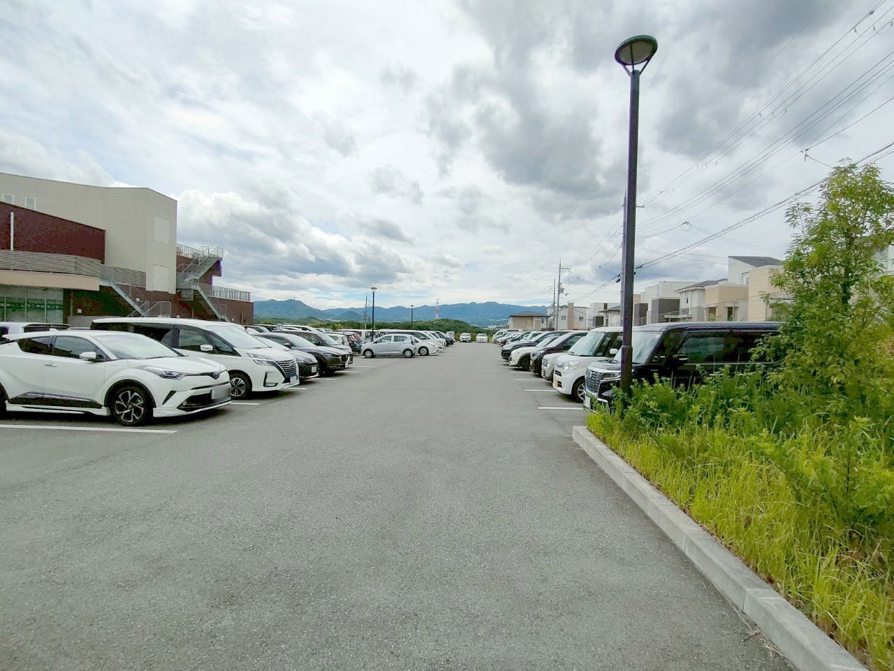 サービス付き高齢者向け住宅かのこヒルズ 駐車場