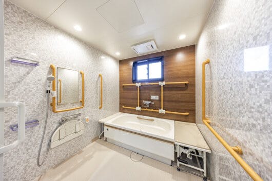 アズハイム足立六町 個浴室