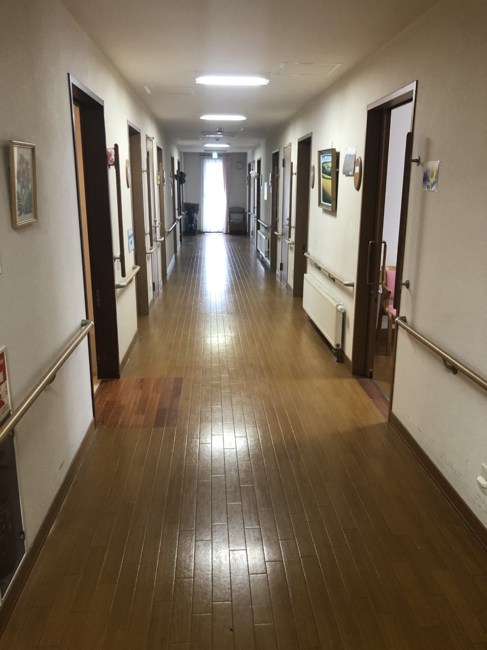 ニチイケアセンター元町 廊下
