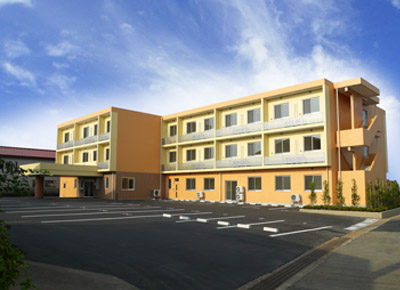 有料老人ホーム ハートフルケア見附 外観