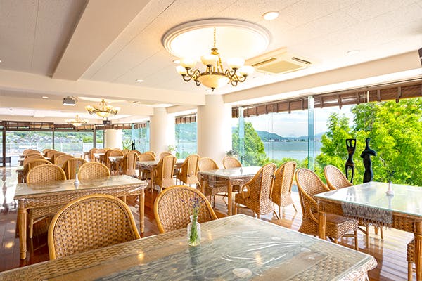 カーサ・デ・ソル・湖浜 食堂・大ホール