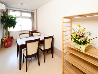 シフティーン三島 応接室