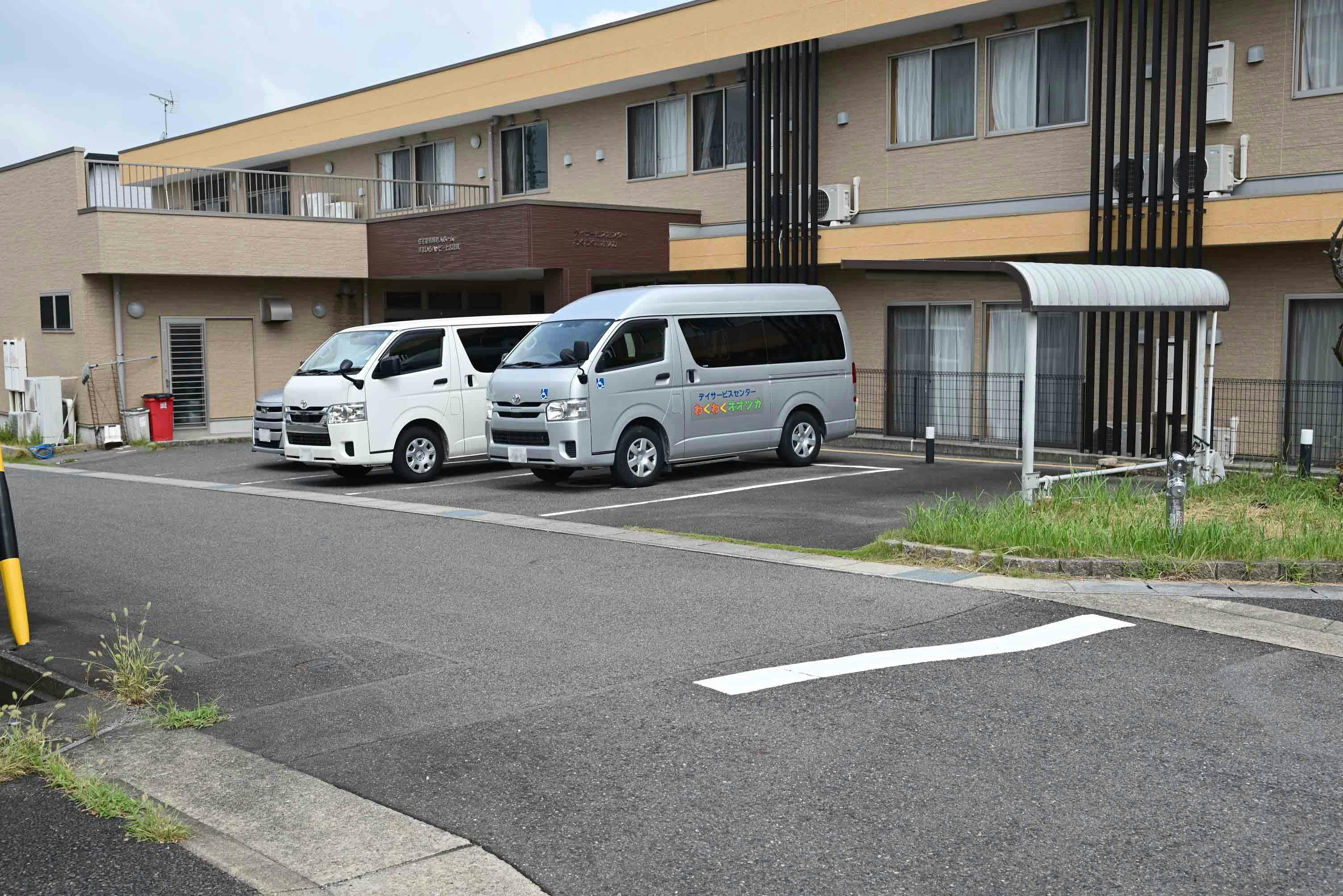 すまいるハッピー上志段味 駐車場