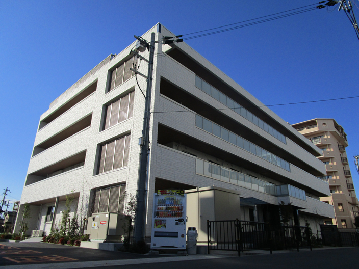 サービス付き高齢者向け住宅ロイヤルホーム茨木 外観