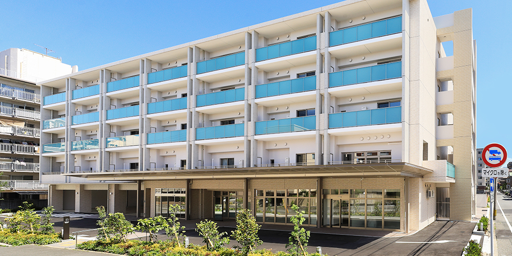 カルナス別府 外観