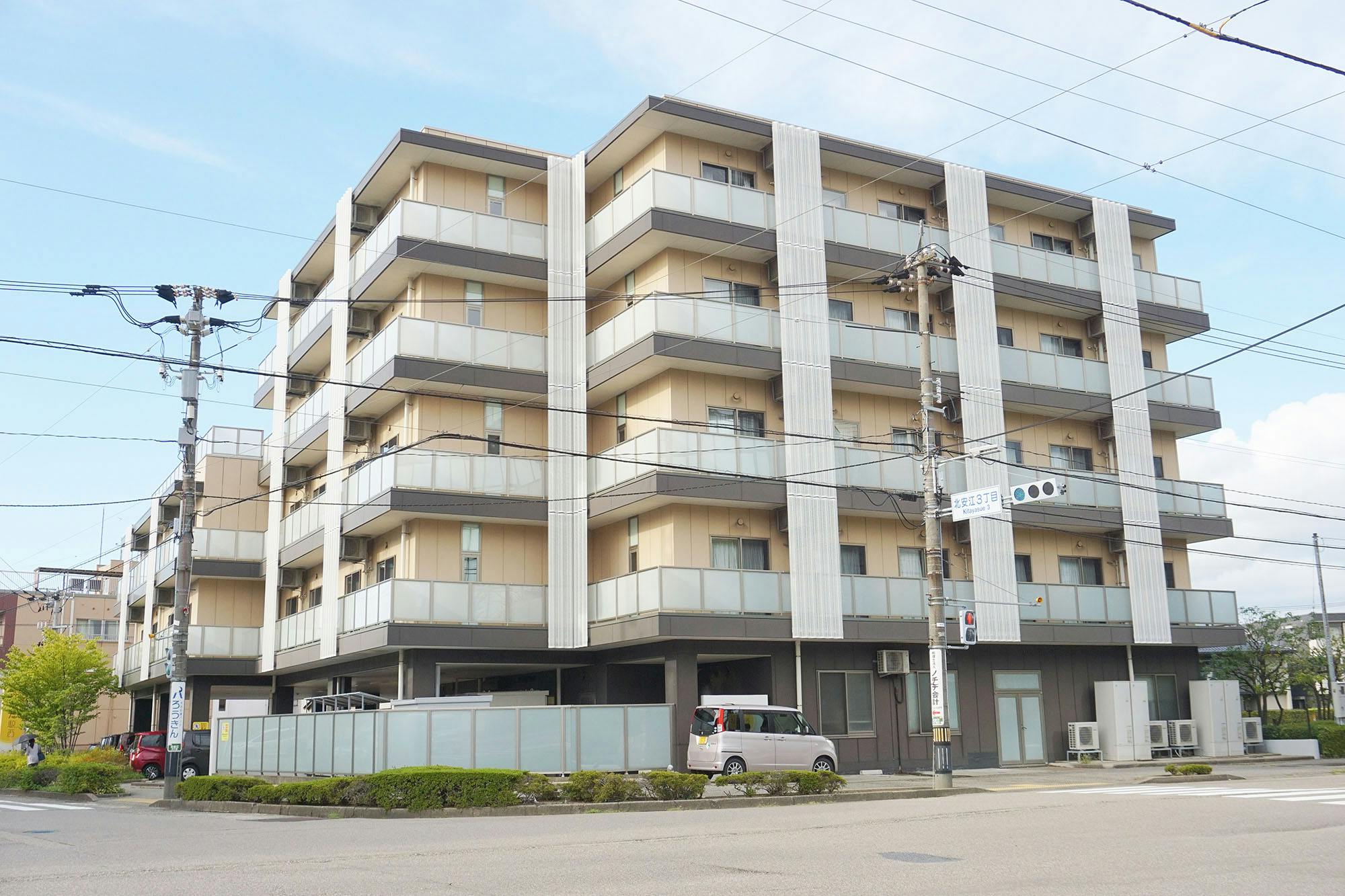 ひなた駅西 外観